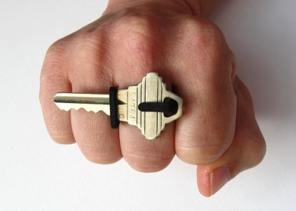 Keon V1 Holds Your Key While You’re Out Exercising item-thumbnail