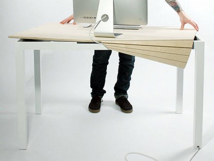 Sleek Tambour Table Promises to Keep Clutter Away from Your Desk item-thumbnail