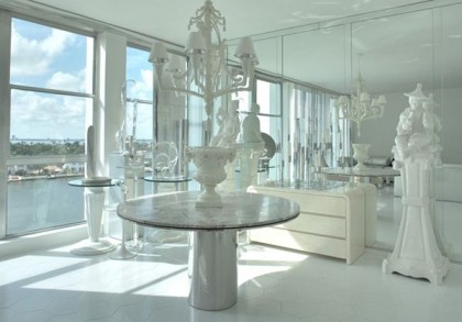 Color-Accents Galore for a Miami Beach Apartment item-thumbnail
