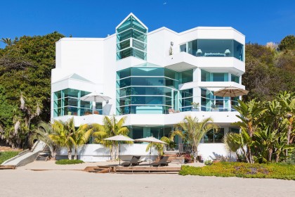 Luxurious Masterfully Crafted Paradise Cove Beach House in Malibu item-thumbnail
