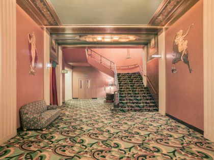 Paramount – Oakland by … item-thumbnail
