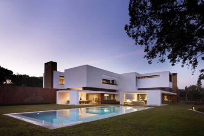 Trendy Home in La Moraleja by … item-thumbnail