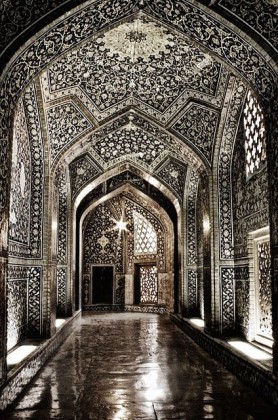 Sheikh Lutfollah Mosque – Isfahan, Iran item-thumbnail