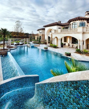 When it comes to backyards – it doesn’t get much better than this! item-thumbnail