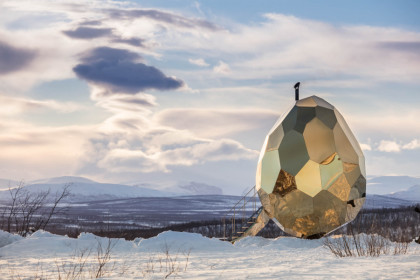 Mirrored Golden Egg Sauna item-thumbnail