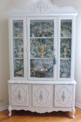 Royal Furniture, White item-thumbnail